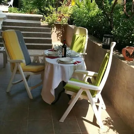 Villa Beautiful Cozy House In The Greek Riviera Vári Exterior foto