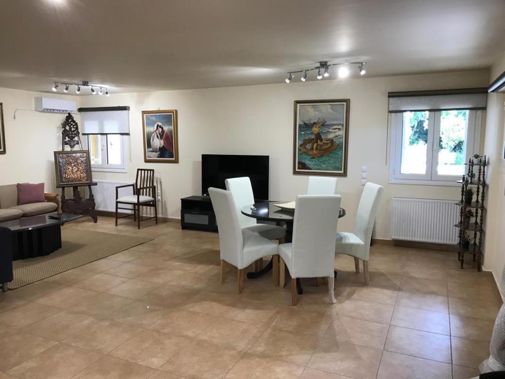 Beautiful Cozy House In The Greek Riviera Vari (Attica)